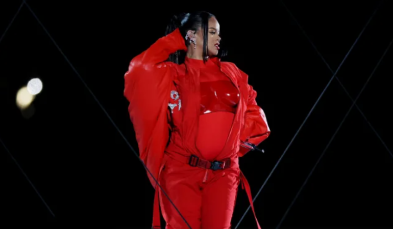 Rihanna Is Officially Pregnant, Rep Confirms After Super Bowl Performance