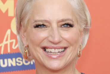 Dorinda Medley: Ramona Singer Discovers Her ‘Happy Place’ in Palm Beach Amid Scandal Fallout.