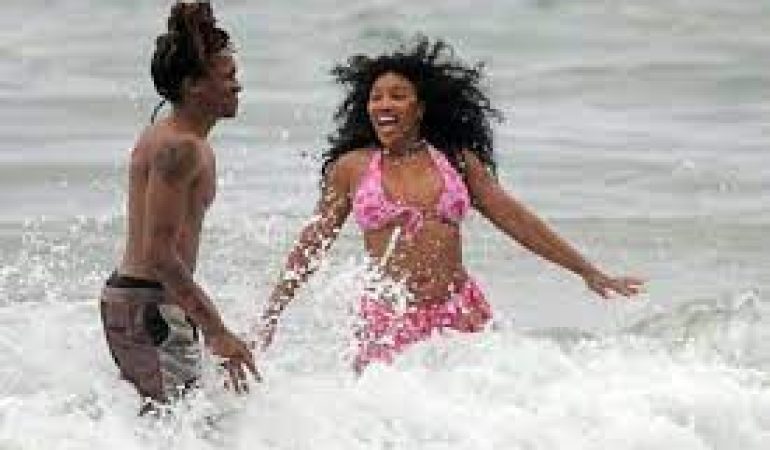 SZA Spotted On Beach In Hawaii With Producer Cody