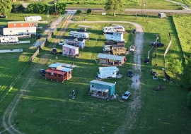 A group of 11 women say life is blissful when it’s just them: “No men, no problems. “