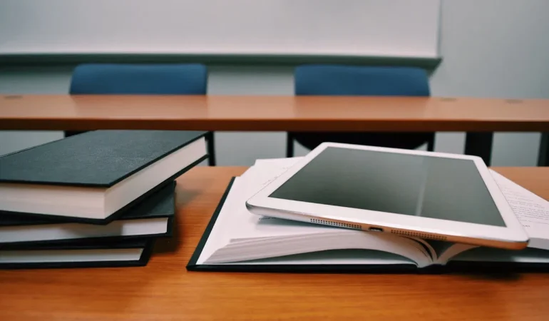 Columbia Lecturer Starts ‘Resistance Summer School’ After Her Race Course Gets Canceled.