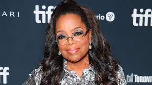 Out Of Touch: Oprah Left Stunned When Fan Said $100 Was A Lot Of Money for A Christmas Gift