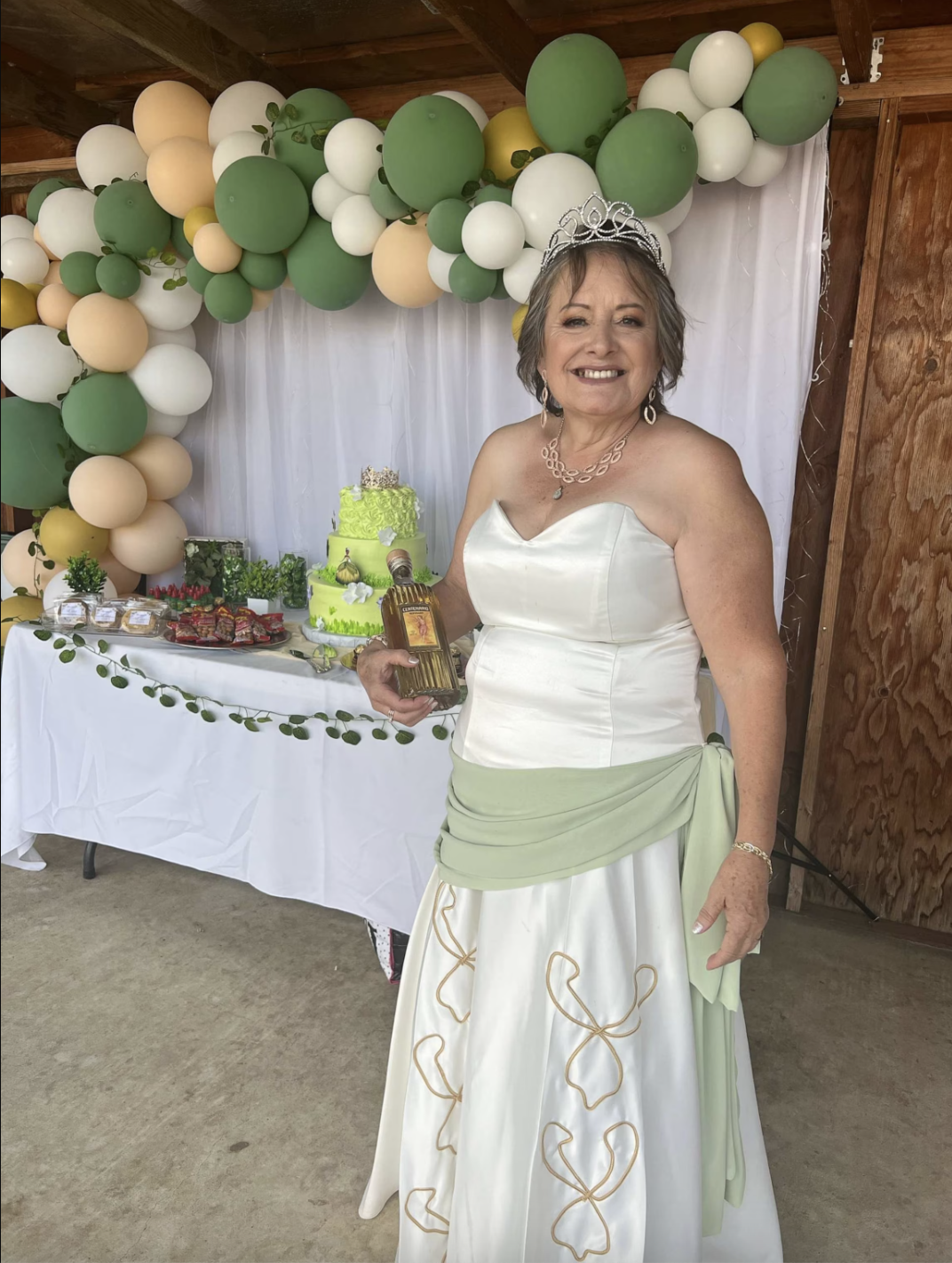 60-Year-Old Woman Celebrates Milestone Birthday with a Surprise “Quinceañera”.