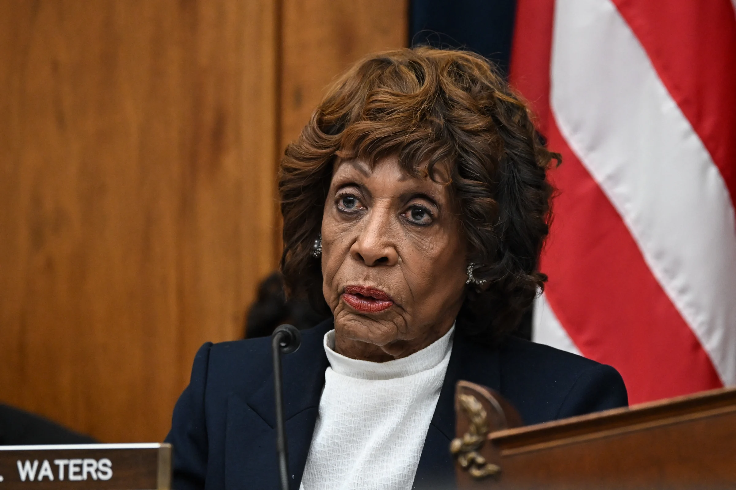 At 87, Maxine Waters shuts down age critics—says even 100 isn’t too old for Congress.